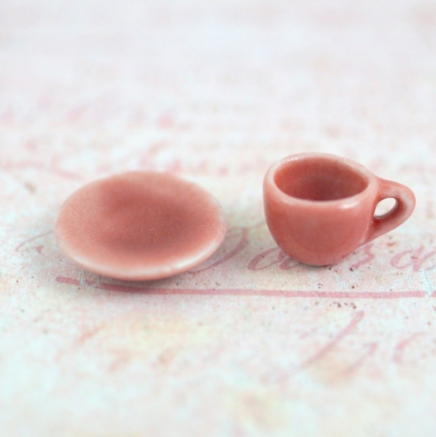 MINI CERAMICZNA FILIŻANKA Z TALERZYKIEM ŁOSOSIOWA MINI CERAMICZNA FILIŻANKA Z TALERZYKIEM ŁOSOSIOWA