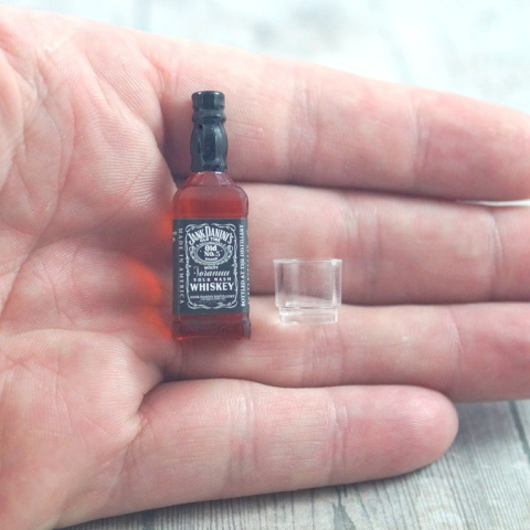 MINI BUTELKA WHISKY + SZKLANECZKA Z LODEM MINI BUTELKA WHISKY + SZKLANECZKA Z LODEM