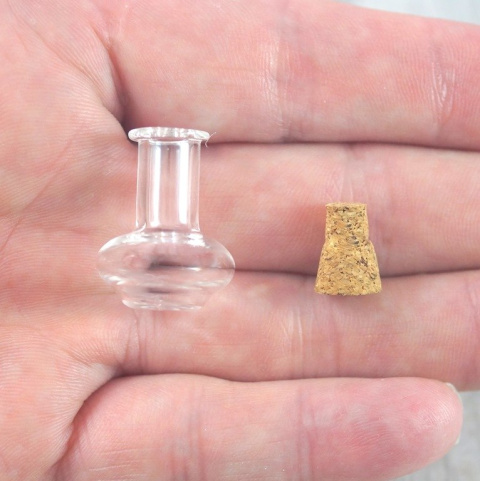 MINI BUTELECZKA SZKLANA MINI BUTELECZKA SZKLANA