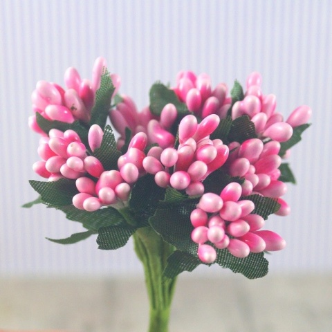 MINI BUKIET KWIATÓW CIEMNORÓŻOWYCH 5 szt.