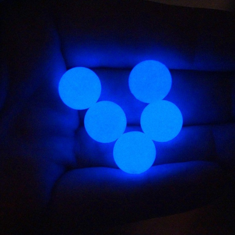 KORALIKI FLUORESCENCYJNE RÓŻOWE 12 mm 5 szt.