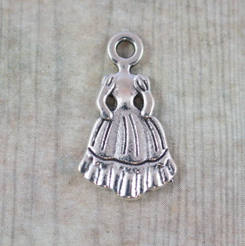 ZAWIESZKA METALOWA SUKIENKA ZAWIESZKA METALOWA SUKIENKA