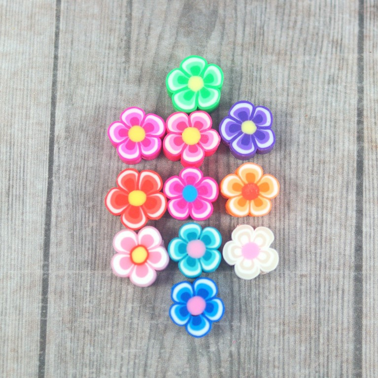 MIX KORALIKÓW FIMO- KWIATKI 10 szt. MIX KORALIKÓW FIMO- KWIATKI 10 szt.