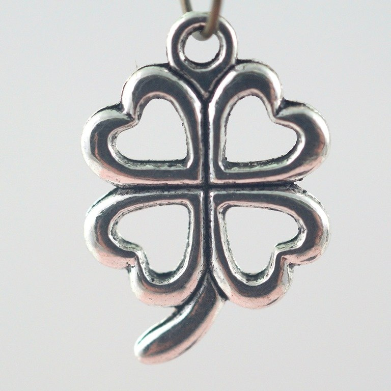 ZAWIESZKA SREBRNA KONICZYNKA ZAWIESZKA SREBRNA KONICZYNKA
