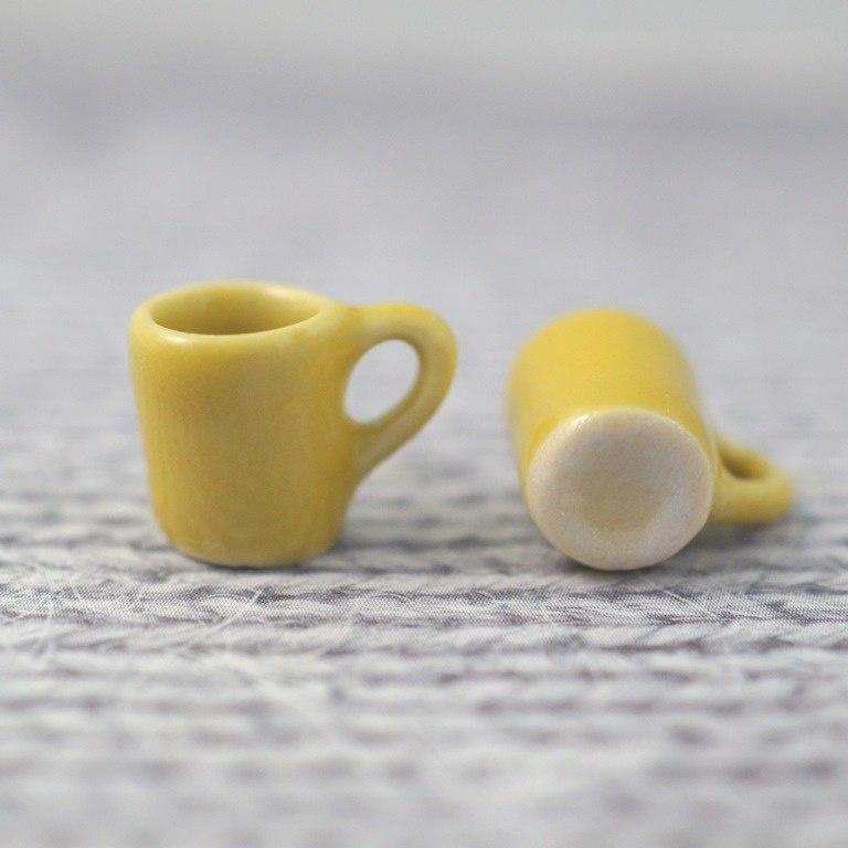 MINI KUBEK CERAMICZNY Z USZKIEM ŻÓŁTY MINI KUBEK CERAMICZNY Z USZKIEM ŻÓŁTY