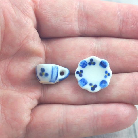 MINI DZBANUSZEK Z FILIŻANKĄ +TALERZYK MALOWANY MINI DZBANUSZEK Z FILIŻANKĄ +TALERZYK MALOWANY