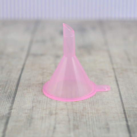 MINI LEJEK PLASTIKOWY RÓŻOWY MINI LEJEK PLASTIKOWY RÓŻOWY