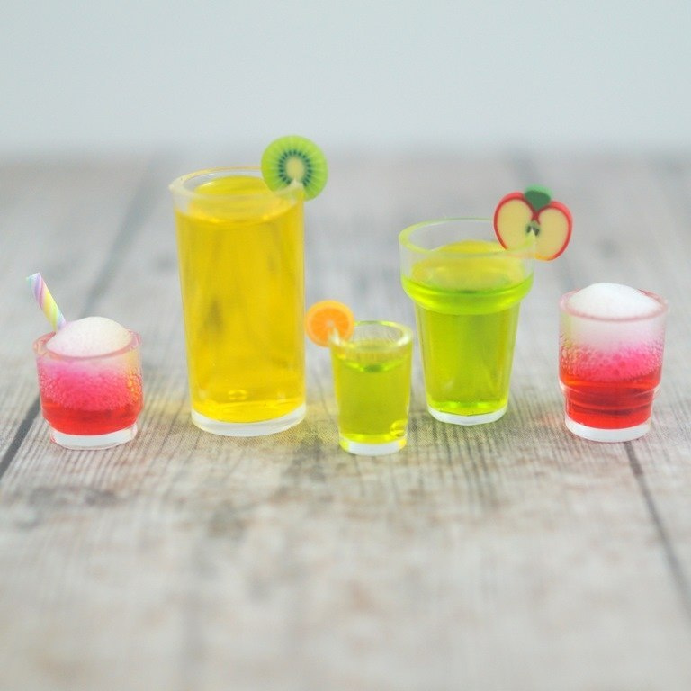 MINI PLASTIKOWA SZKLANECZKA DO NAPOJU MINI PLASTIKOWA SZKLANECZKA DO NAPOJU