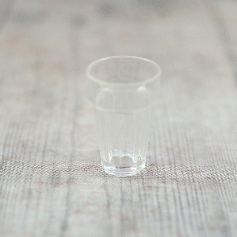 MINI PLASTIKOWA SZKLANECZKA DO NAPOJU MINI PLASTIKOWA SZKLANECZKA DO NAPOJU
