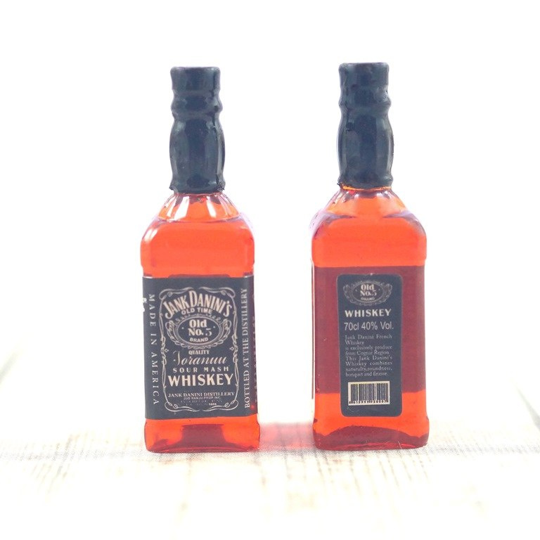 MINI BUTELKA WHISKY + SZKLANECZKA Z LODEM MINI BUTELKA WHISKY + SZKLANECZKA Z LODEM